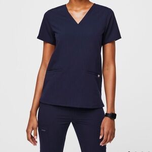 Casma scrub top